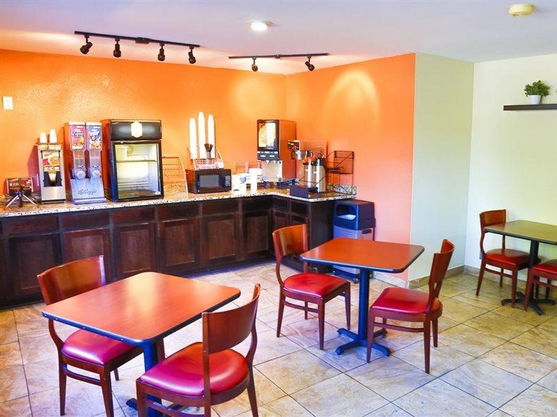Super 8 By Wyndham Charlotte University Esterno foto