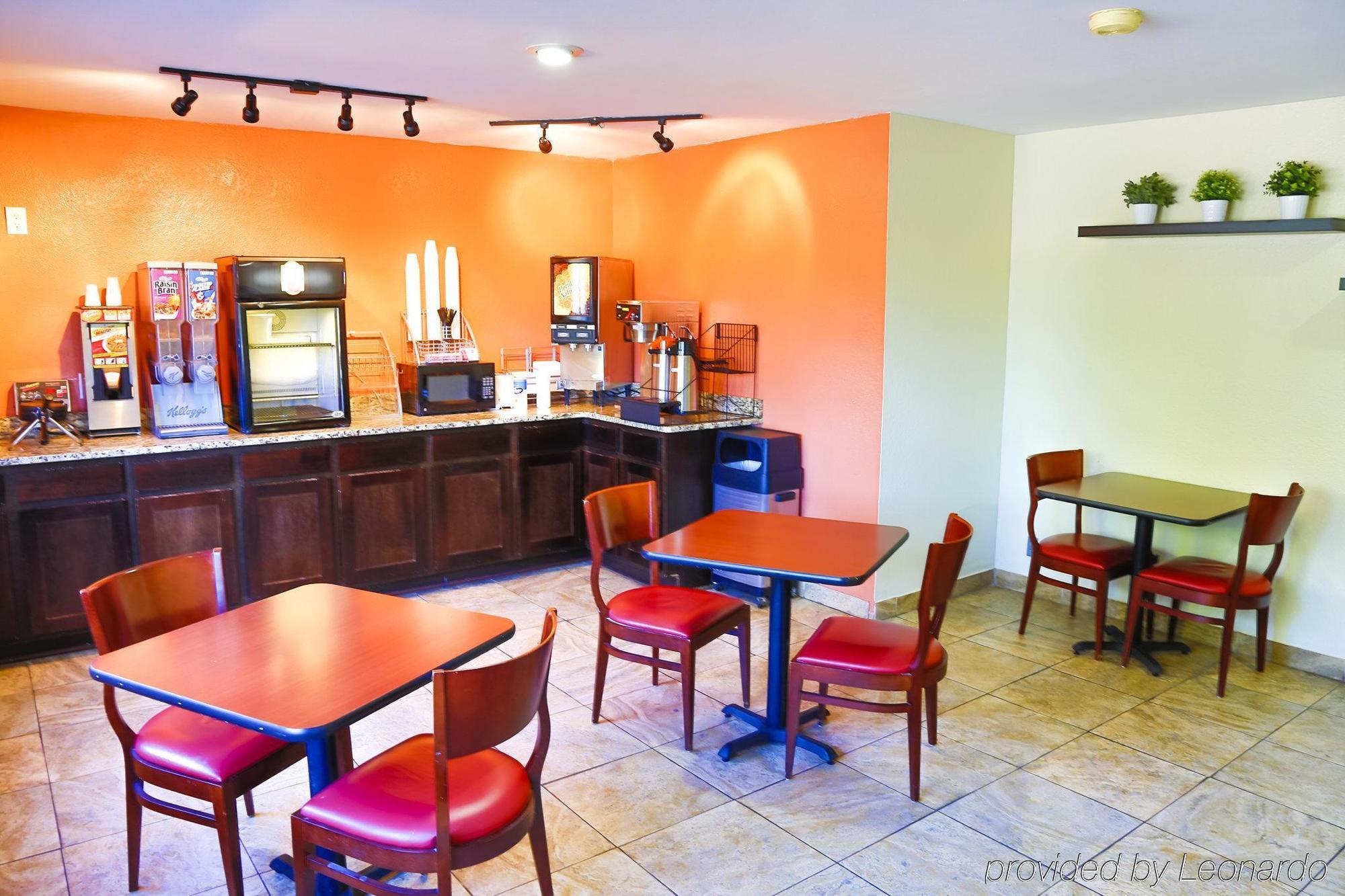 Super 8 By Wyndham Charlotte University Esterno foto