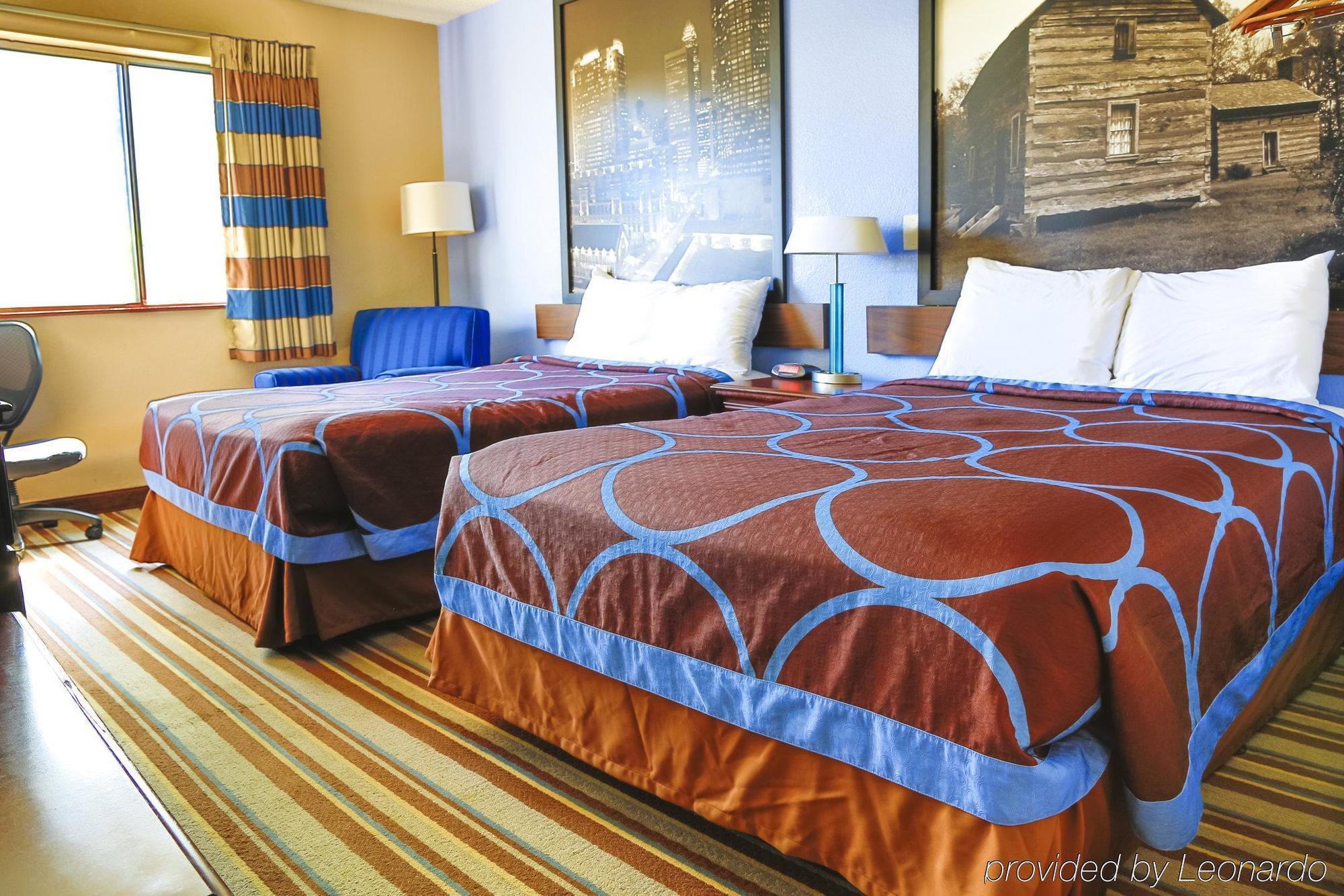Super 8 By Wyndham Charlotte University Esterno foto
